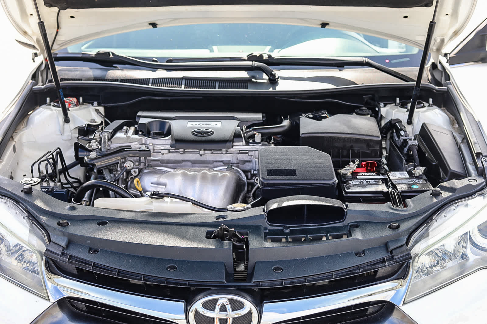 Used 2015 Toyota Camry LE FWD image 26
