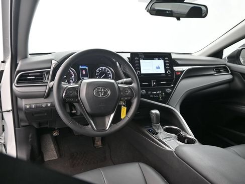 Used 2023 Toyota Camry SE FWD image 18