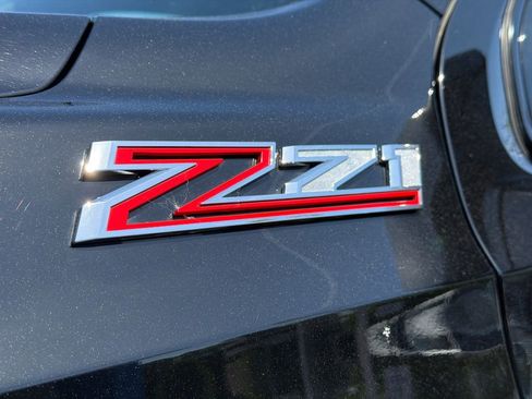 Used 2025 Chevrolet Suburban Z71 AWD/4WD image 16