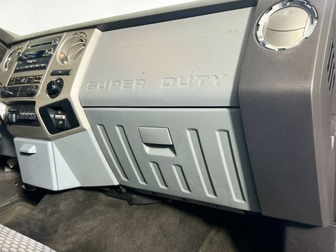 Used 2016 Ford F250 XLT w/ XLT Value Package AWD/4WD image 33