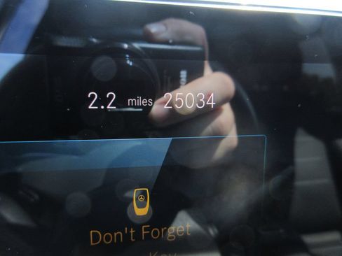 Used 2022 Mercedes-Benz GLB 250 4MATIC image 33