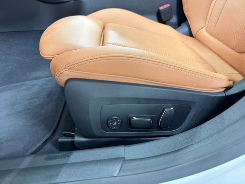 Certified 2025 BMW 430i xDrive w/ M Sport Package AWD/4WD image 13