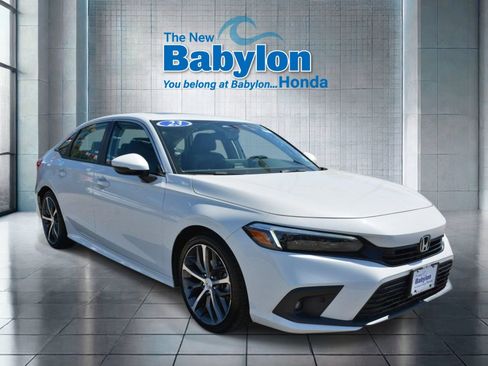 Used 2023 Honda Civic Touring image 6