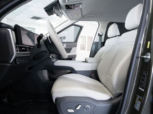 Used 2024 Hyundai Santa Fe SEL AWD/4WD image 11