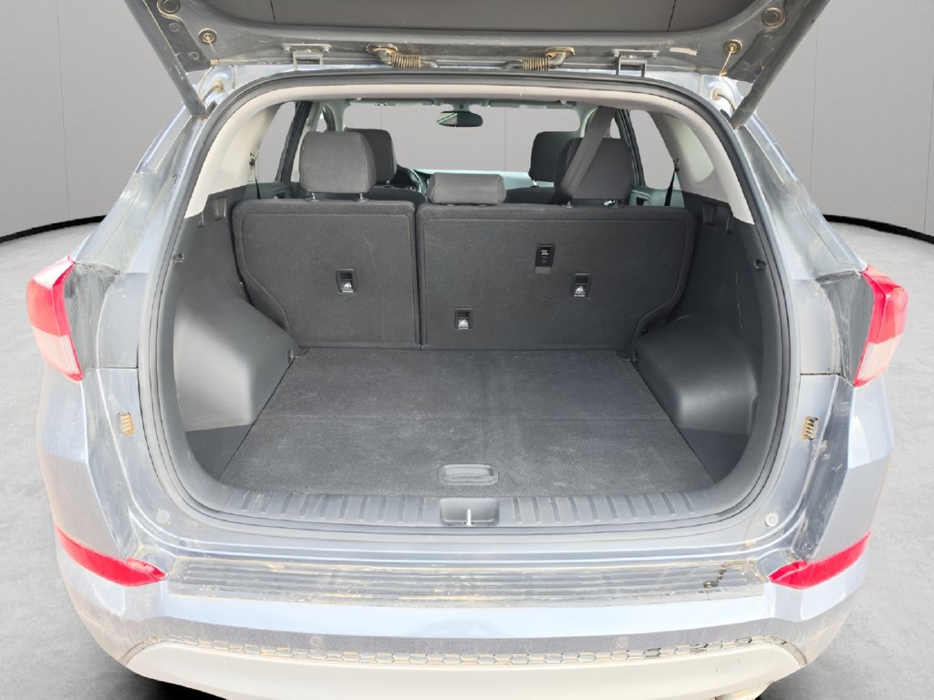 Used 2018 Hyundai Tucson Value w/ Cargo Package AWD/4WD image 13