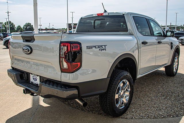 New 2026 Ford Ranger XLT w/ Equipment Group 301A High AWD/4WD image 4