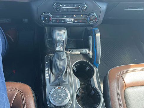 Used 2022 Ford Bronco Outer Banks AWD/4WD image 11