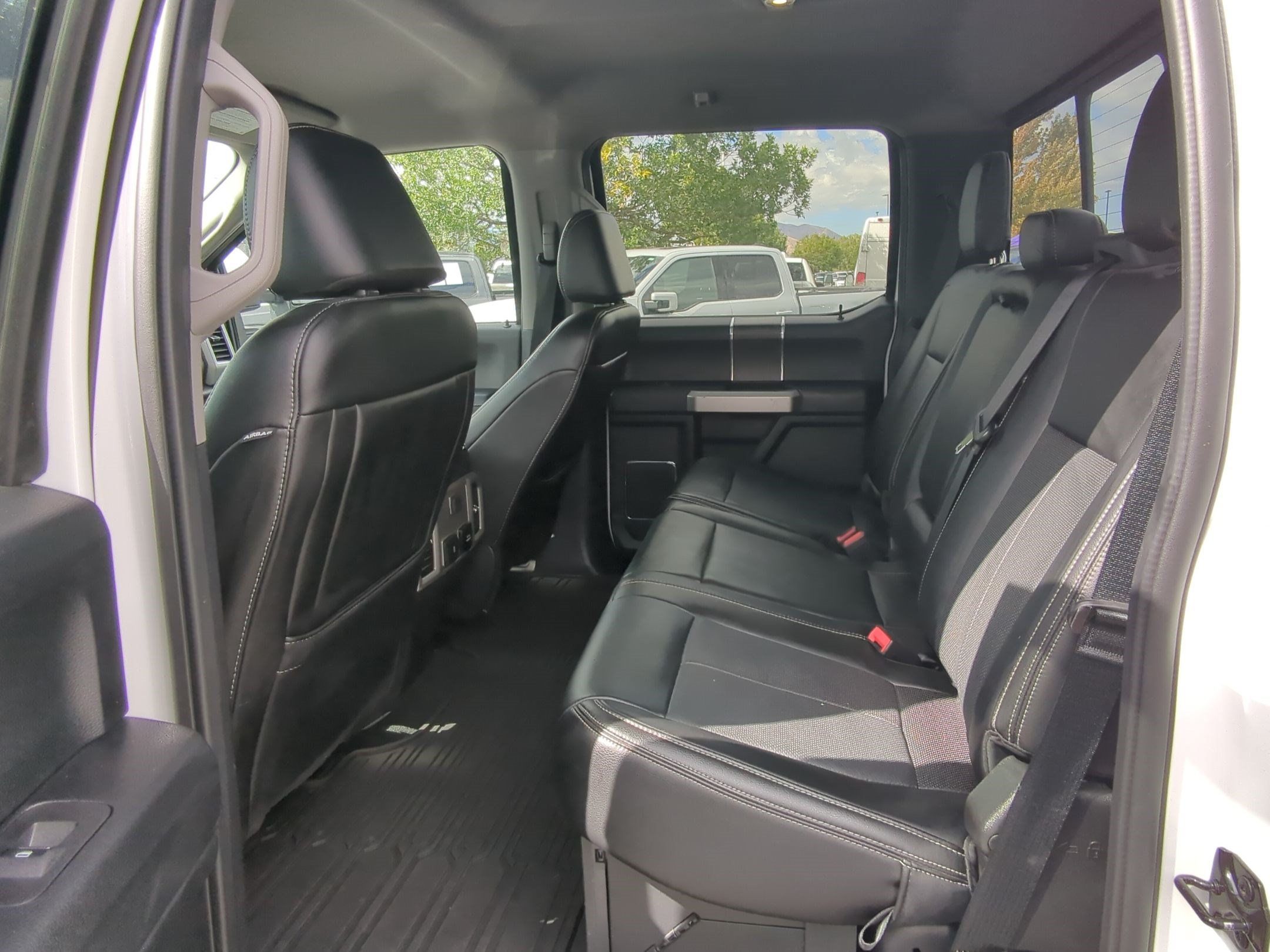 Used 2021 Ford F250 Lariat w/ Lariat Value Package AWD/4WD image 28