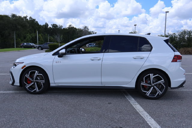 New 2026 Volkswagen GTI SE FWD image 4