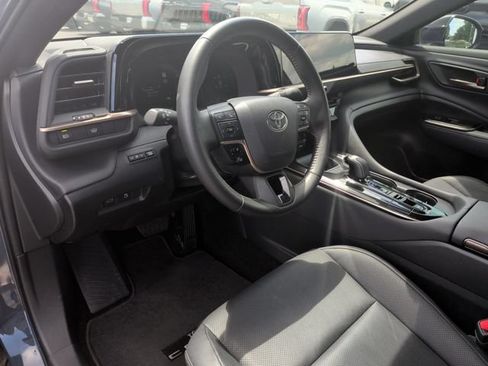 Used 2026 Toyota Crown AWD/4WD image 16