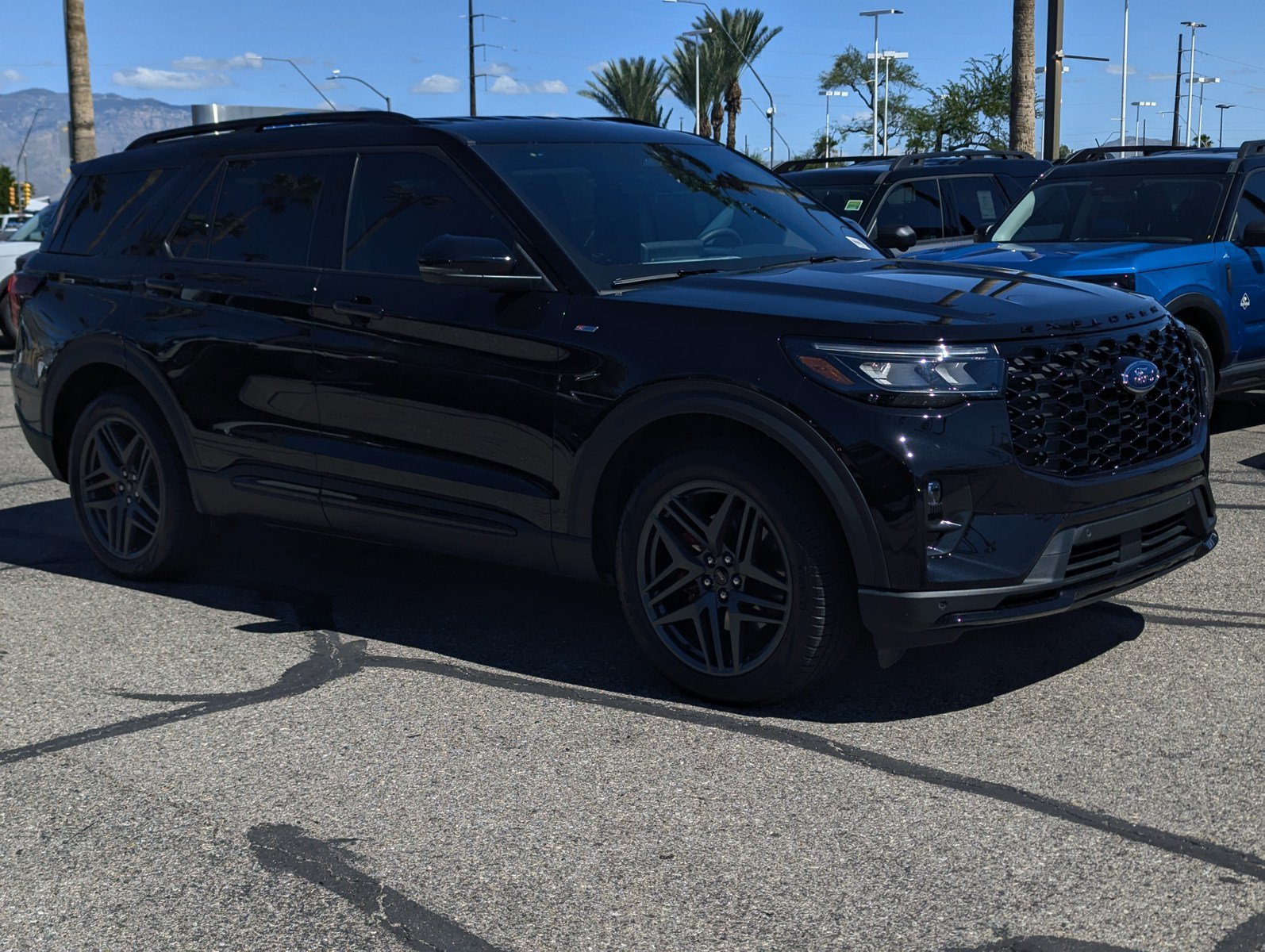New 2026 Ford Explorer ST-Line w/ ST-Line Street Pack AWD/4WD image 1
