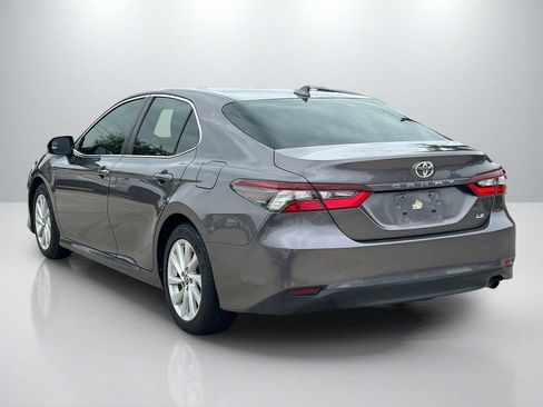 Used 2022 Toyota Camry LE FWD image 7