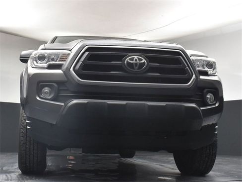 Used 2020 Toyota Tacoma SR5 image 34