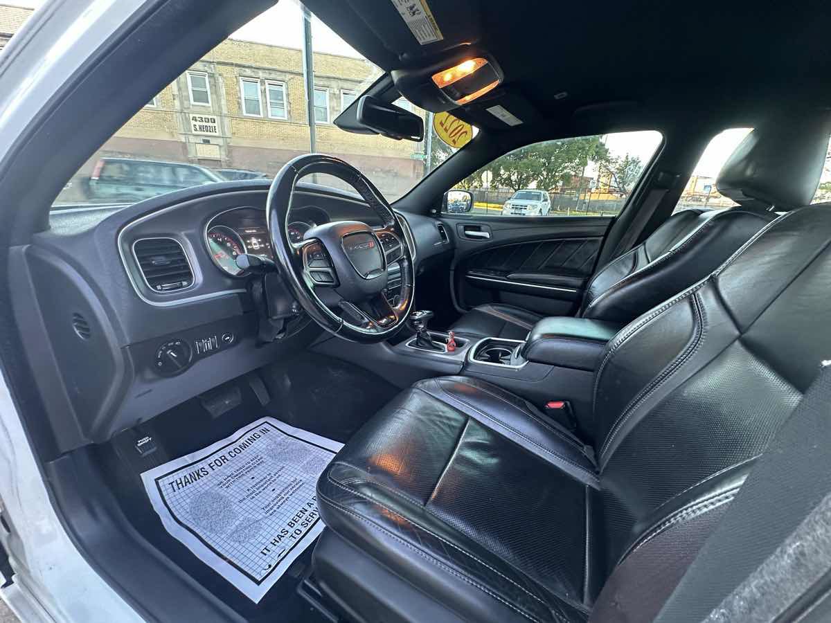 Used 2022 Dodge Charger SXT w/ Plus Group RWD image 10