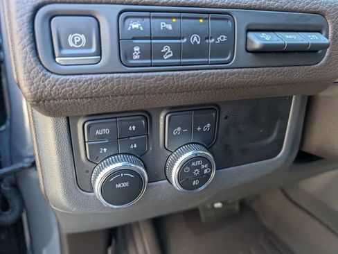 Used 2021 GMC Yukon XL Denali w/ LPO, Illumination Package image 17