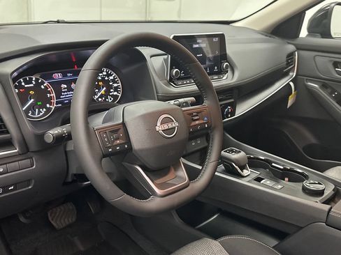 New 2026 Nissan Rogue SV AWD/4WD image 16