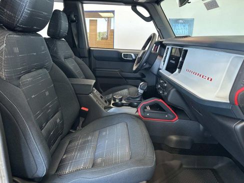 New 2026 Ford Bronco Heritage Edition AWD/4WD image 13