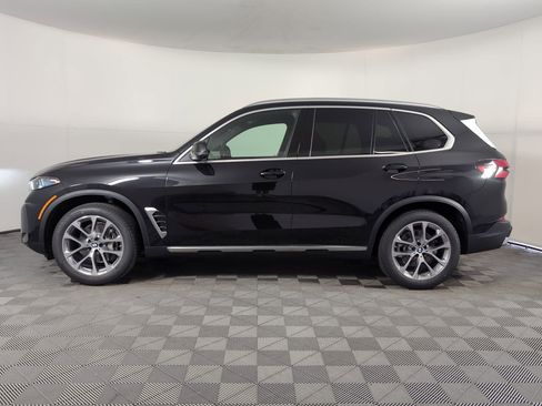 Used 2026 BMW X5 sDrive40i w/ Premium Package image 2