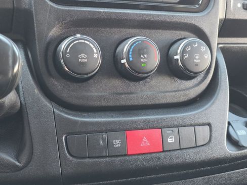 Used 2018 RAM ProMaster 2500 w/ Interior Convenience Group FWD image 27