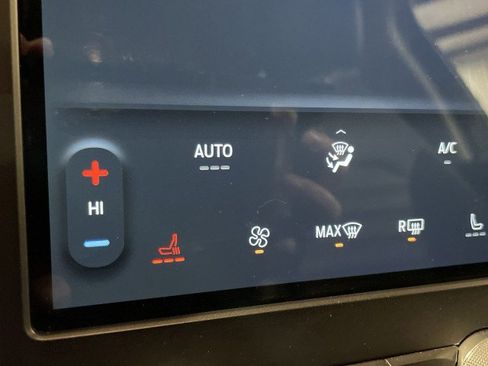 Used 2021 Ford Edge SEL AWD/4WD image 21