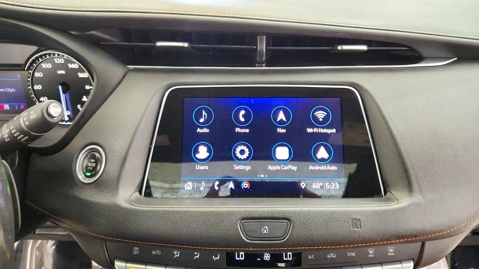 Used 2019 Cadillac XT4 Premium Luxury AWD/4WD image 16