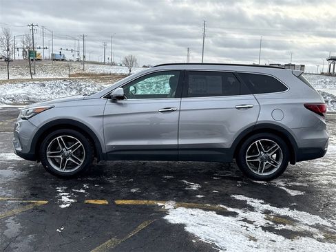 Used 2017 Hyundai Santa Fe SE w/ SE Ultimate Tech Package 03 image 6