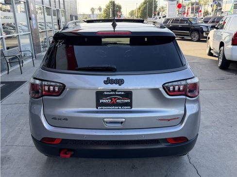 Used 2019 Jeep Compass Trailhawk w/ Leather Interior Group AWD/4WD image 12