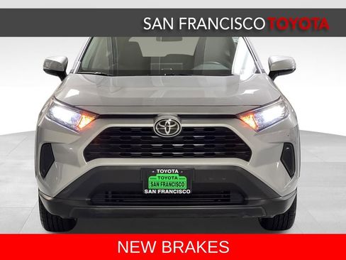 Used 2021 Toyota RAV4 LE image 8