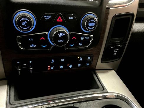 Used 2017 RAM 1500 Laramie image 16