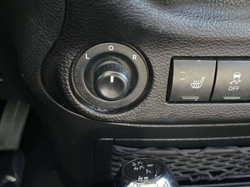 Used 2017 Jeep Wrangler Unlimited Sahara AWD/4WD image 49
