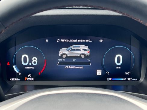 Used 2025 Ford Explorer Active w/ Active Comfort Package image 25