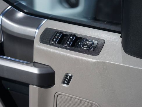 Used 2020 Ford F150 XLT w/ Equipment Group 302A Luxury AWD/4WD image 29