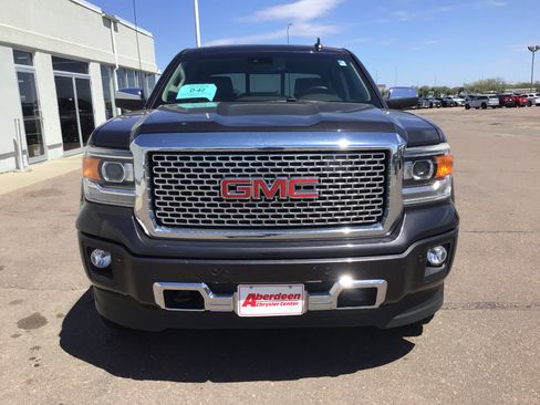 Used 2015 GMC Sierra 1500 Denali w/ Driver Alert Package AWD/4WD image 3