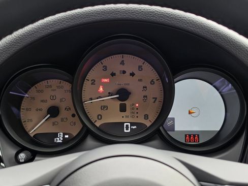 New 2026 Porsche Macan AWD/4WD image 14