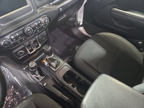Used 2022 Jeep Wrangler Unlimited Sport AWD/4WD image 25