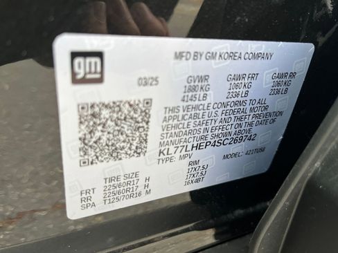 Used 2025 Chevrolet Trax LT w/ LT Convenience Package FWD image 27