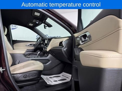 Used 2022 Chevrolet Traverse Premier image 18