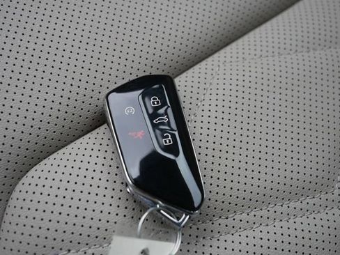 Certified 2025 Volkswagen Atlas SE w/ Panoramic Sunroof Package image 37