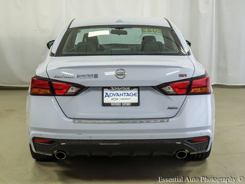 Used 2023 Nissan Altima 2.5 SR AWD/4WD image 6