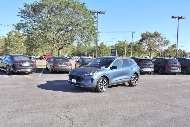Used 2020 Ford Escape SE Sport AWD/4WD image 3