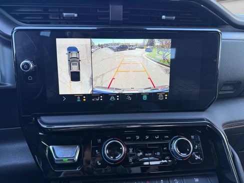 Used 2022 GMC Sierra 1500 AT4 w/ AT4 Premium Package AWD/4WD image 21