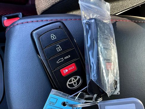 Certified 2025 Toyota Corolla SE image 13