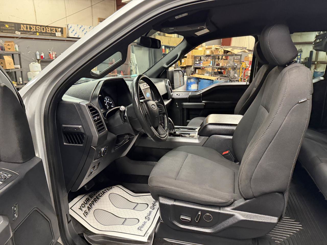 Used 2018 Ford F150 XLT w/ Equipment Group 302A Luxury AWD/4WD image 11