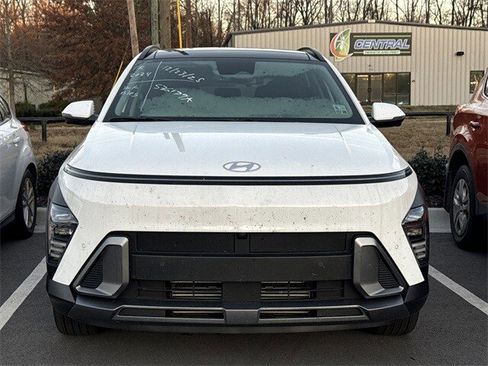 Used 2024 Hyundai Kona Limited image 2