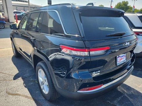 New 2025 Jeep Grand Cherokee Laredo w/ Luxury Tech Group I AWD/4WD image 4