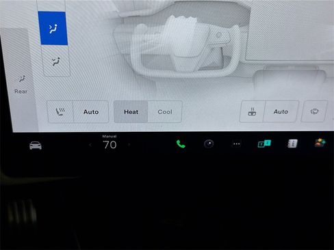 Used 2022 Tesla Model X image 8