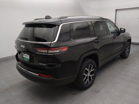 Used 2023 Jeep Grand Cherokee L Limited AWD/4WD image 9