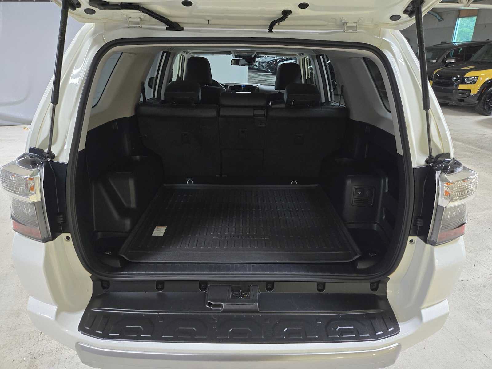 Used 2021 Toyota 4Runner TRD Off-Road Premium w/ Moonroof Package AWD/4WD image 14
