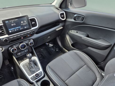New 2026 Hyundai Venue SEL FWD image 13