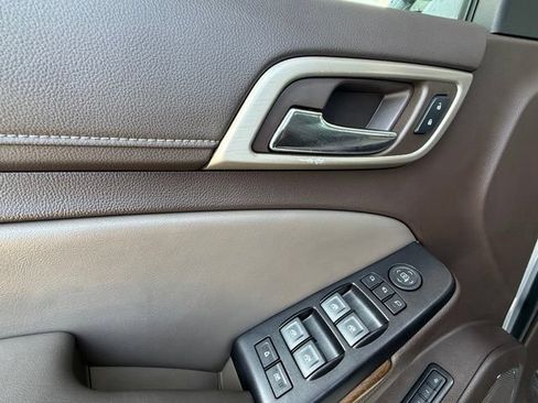 Used 2019 GMC Yukon XL Denali w/ Denali Ultimate Package RWD image 13